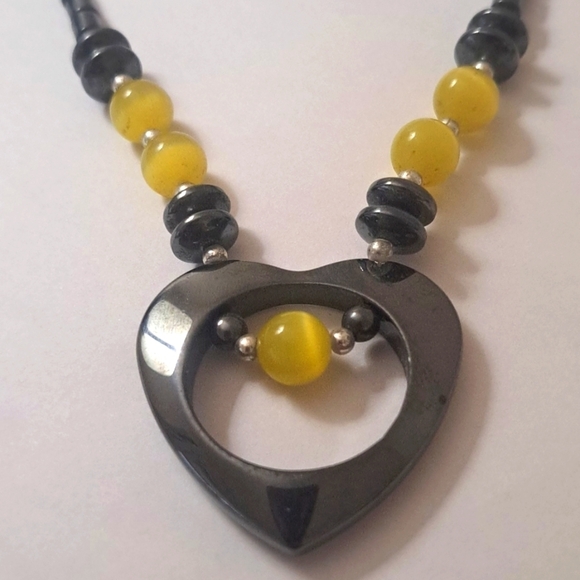 Hematite Heart Pendant Necklace with Yellow Cats Eye Beads - Picture 8 of 10